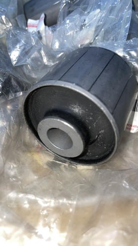 طقم خلفي (8) جلدرباطات+ (2) جلد بنهارد+(2) جلد عام...