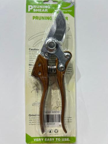 A trimming scissors for roses