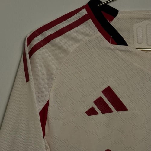 تيشيرت ليفربول الاحتياطي 2025