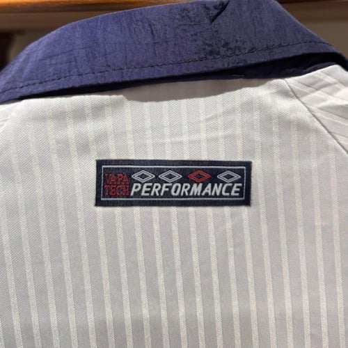 تشيرت انجلترا 1997-1998