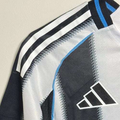 تيشيرت نيوكاسل الأساسي 2025