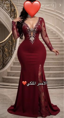 فستان مزين بشك والاكمام دانتيل وشك