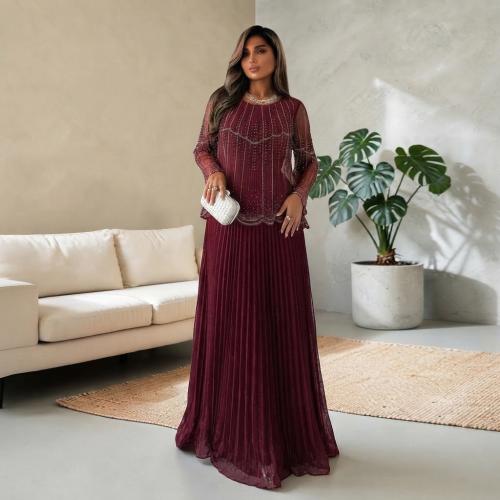 فستان سهرة بليسيه طويل بتطريز يدوي فاخر – تصميم مل...