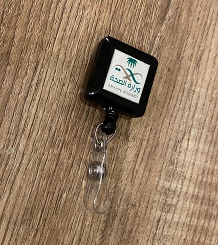 تعليقة بطاقة بلاستيك مربع اسود