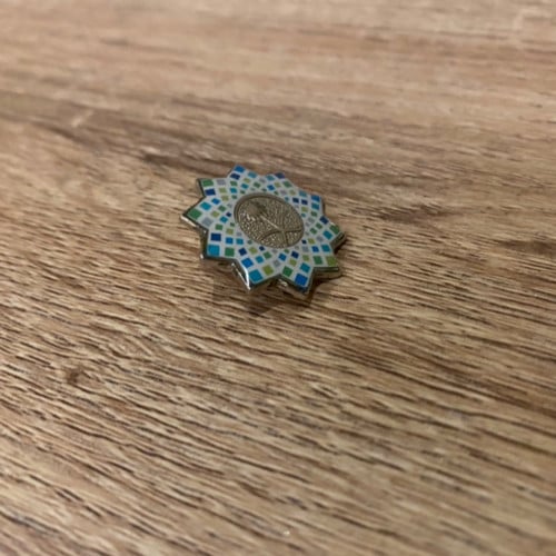 بروش رؤية السعودية معدن فضي دبوس ( 2.5سم في 2.5سم...