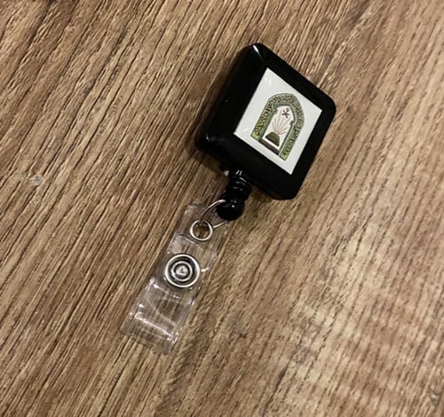 تعليقة بطاقة بلاستيك مربع اسود