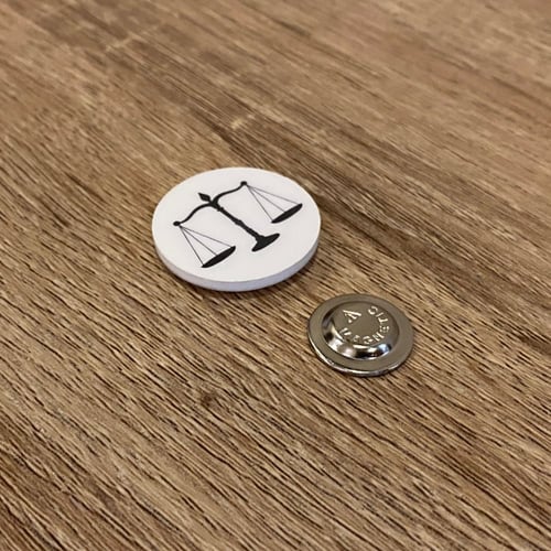 بروش اكرليك دائري مغناطيس قطرها 2،9 سم