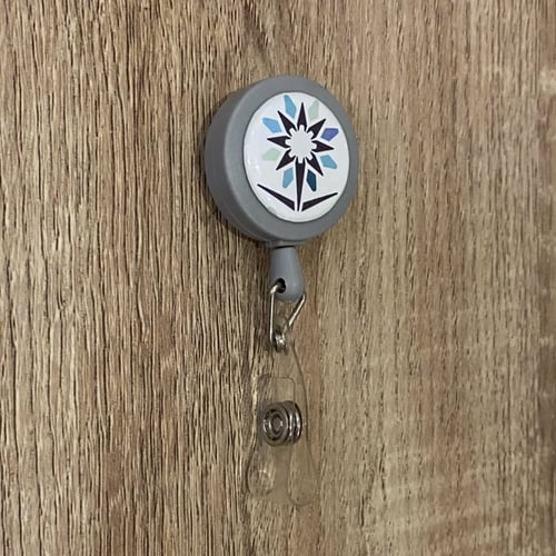 تعليقة بلاستيك لون رمادي 25 مل