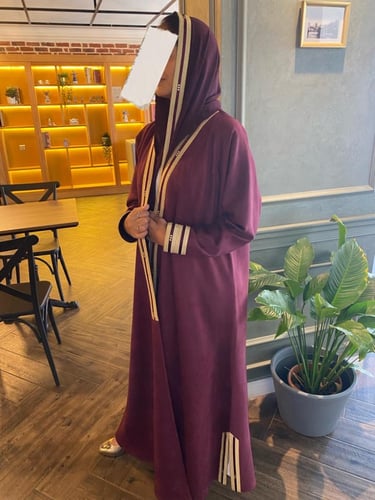 Dl09 عبايه شمواه باللون عنابي