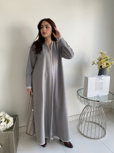 Dl12 عبايه شتويه جوخ وسدو ( TWO SIDES) اللون رمادي