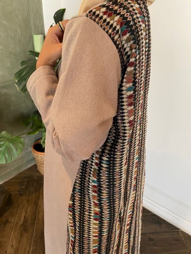 Dl12 عبايه شتويه جوخ وسدو ( TWO SIDES) اللون بيج