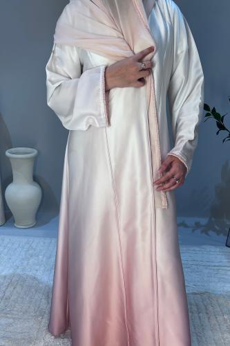 عباية بتدرجات اللون الوردي