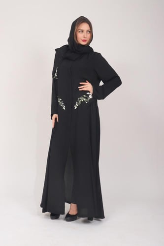 عباية مطرزة من الخصر