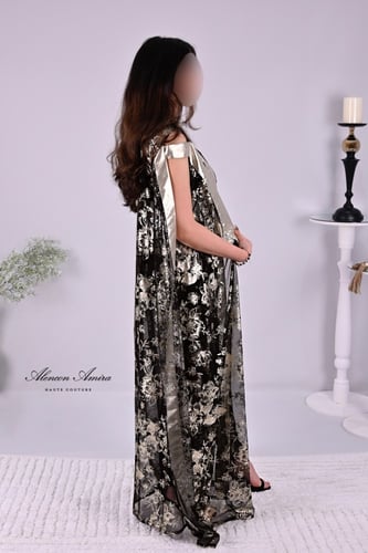 عبايه خارجية ذهبي