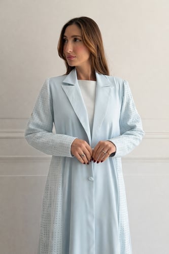 بليزر أنيق كريب تركي مع دانتيل مطرز – سماوي