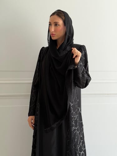 بليزر أنيق كريب تركي مع دانتيل مطرز - أسود