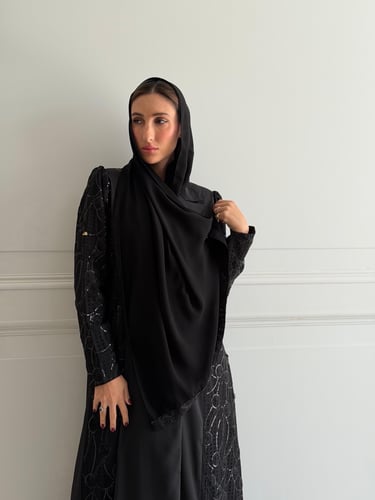 بليزر أنيق كريب تركي مع دانتيل مطرز - أسود