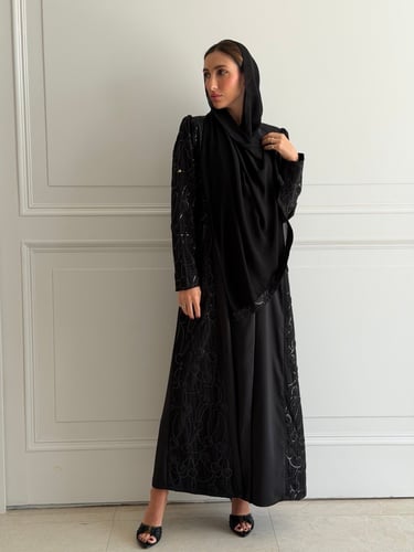 بليزر أنيق كريب تركي مع دانتيل مطرز - أسود