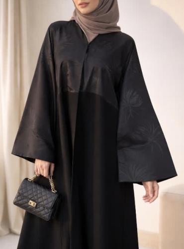 تألقي بإطلالة أنيقه عبايه قماش جاكار ربع كلوش مناس...