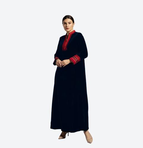 دراعة مخملية بتطريز نجدي