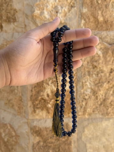 زعفراني حرباء ازرق كركوشة