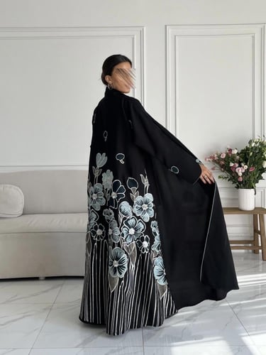 كريب تطريز بالخلف