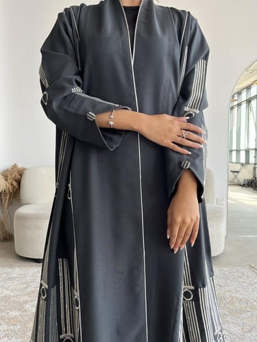 كريب تطريز بالجوانب