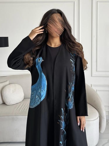 رسم يدوي من الامام