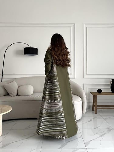 كريب تطريز بالجوانب