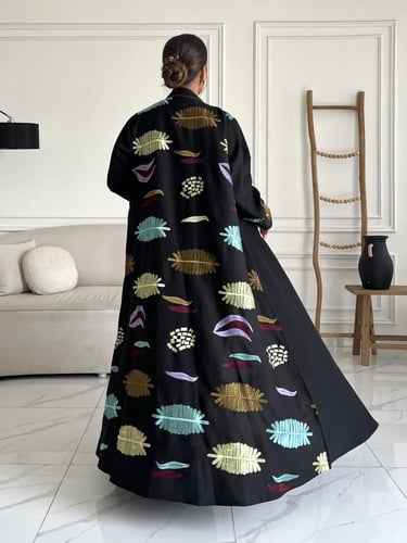 كريب تطريز بالخلف