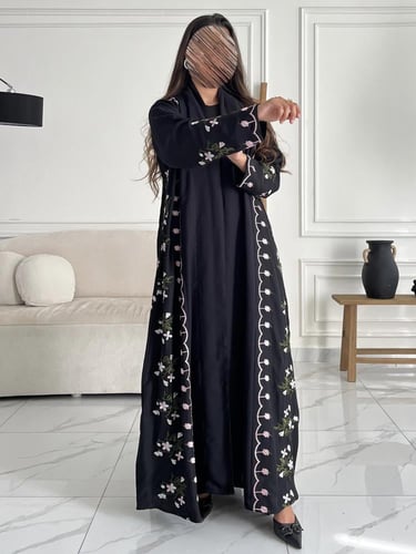 كريب تطريز بالجوانب