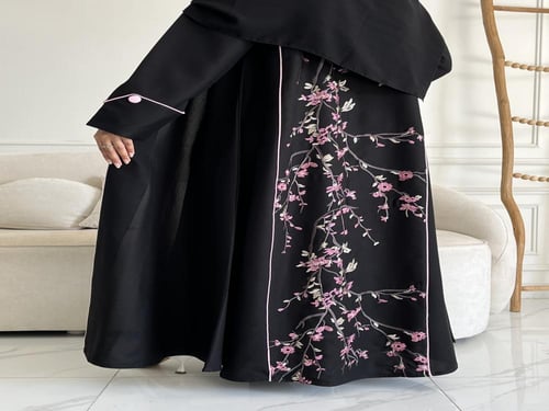 كريب تطريز بالخلف