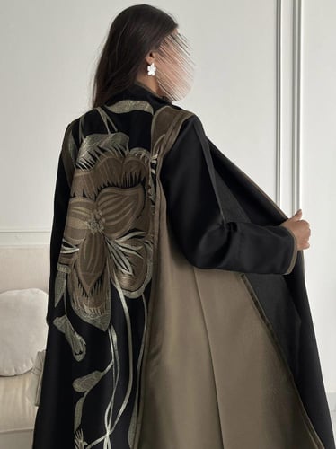 كريب تطريز بالخلف