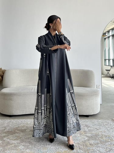 كريب تطريز بالجوانب