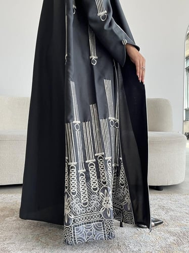 كريب تطريز بالجوانب