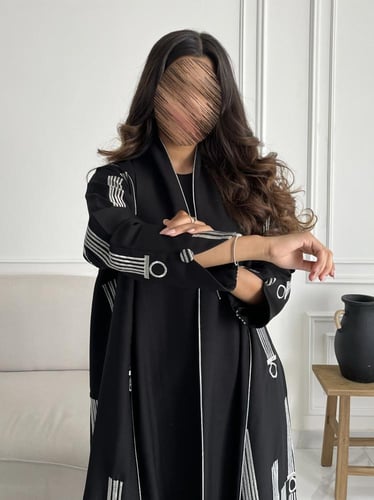 كريب تطريز بالجوانب