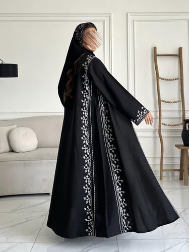 كريب تطريز بالجوانب