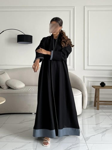 رسم يدوي بالخلف