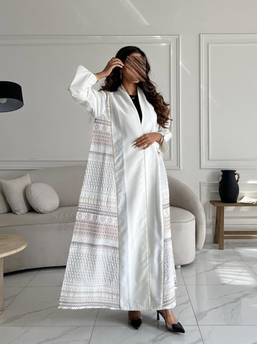 تطريز بالجوانب