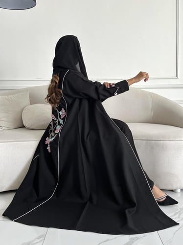 كريب تطريز بالخلف