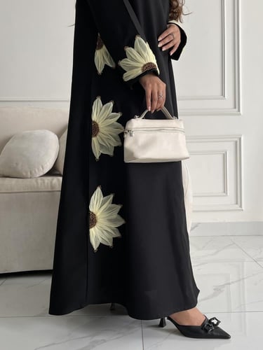 كريب تطريز بالجوانب