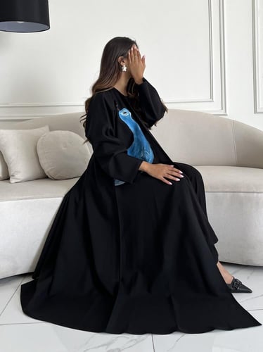 رسم يدوي من الامام