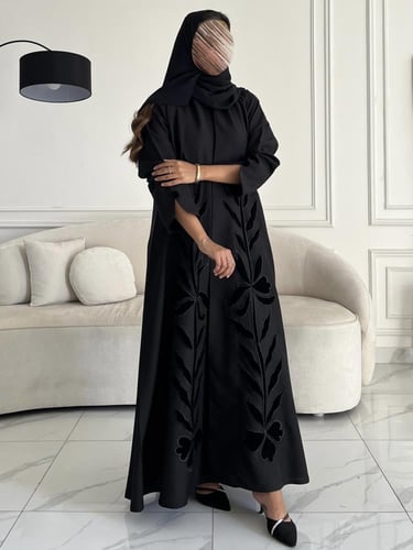 كريب مع تطريز مخمل