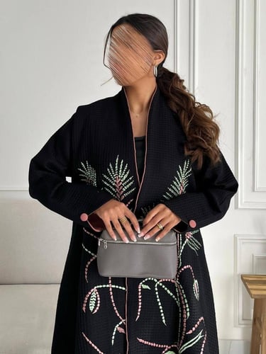 تطريز من الامام