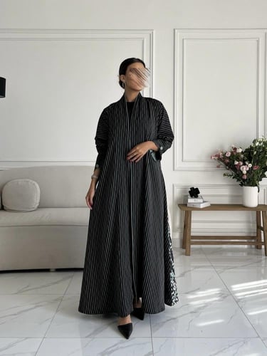 كريب تطريز بالخلف