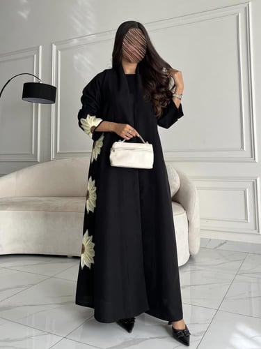 كريب تطريز بالجوانب