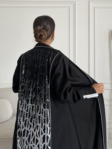 كريب تطريز بالخلف