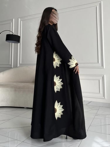 كريب تطريز بالجوانب