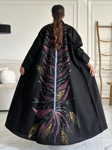 رسم يدوي من الخلف