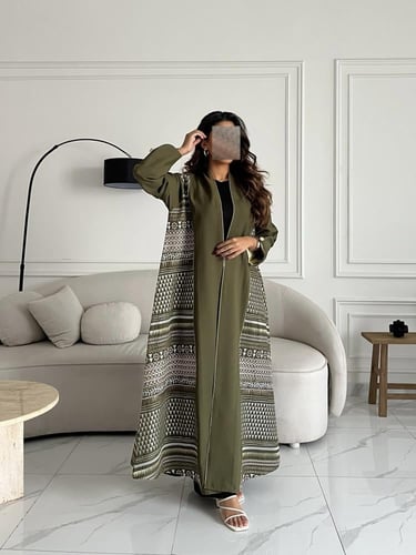 كريب تطريز بالجوانب